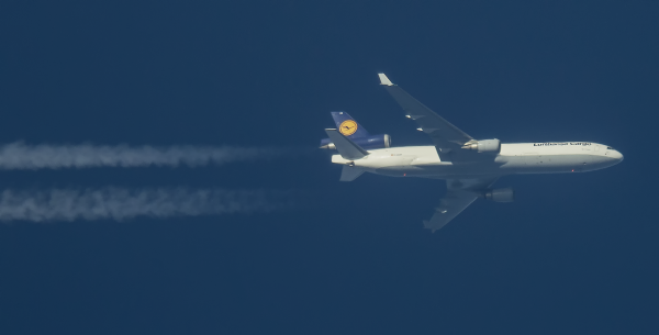 LUFTHANSA MD-11 D-ALCK ROUTING HOUSTON-FRANKFURT AS GEC8165  37,000FT.