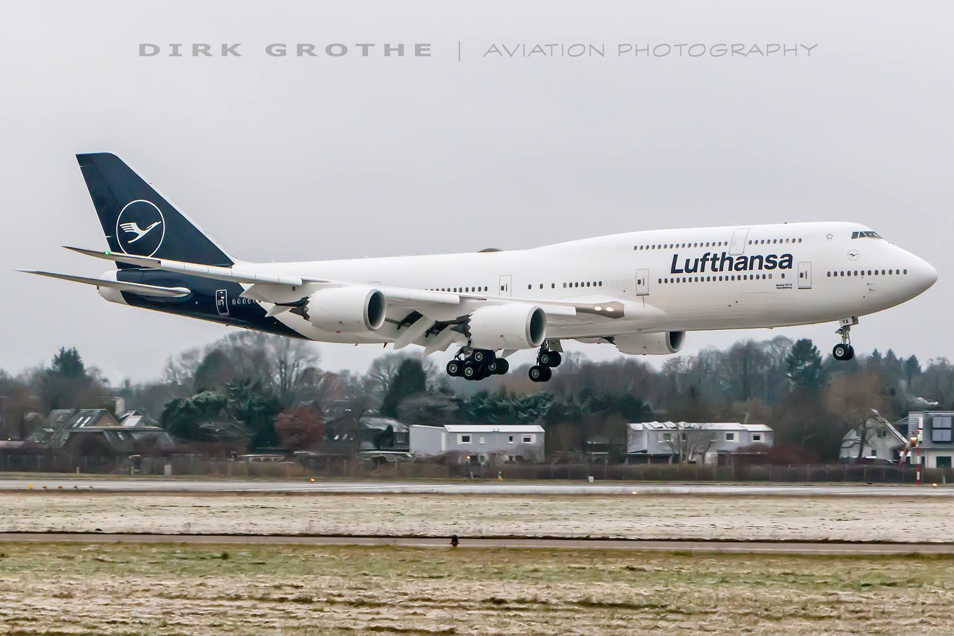 Photo S Lufthansa Boeing 747 8 In New Livery Landed At Hamburg Aviation24 Be