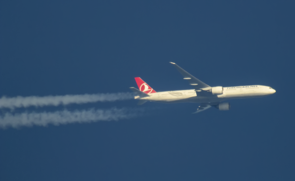 TURKISH AIRLINES BOEING 777 TC-JJL ROUTING TORONTO--ISTANBUL AS TK18  35,000FT.