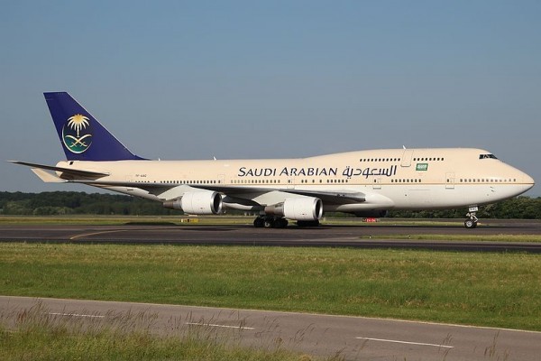 Boeing_747-481_Saudi_Arabian_Airlines_TF-AAC,_LUX_Luxembourg_(Findel),_Luxembourg_PP1371589520.jpg