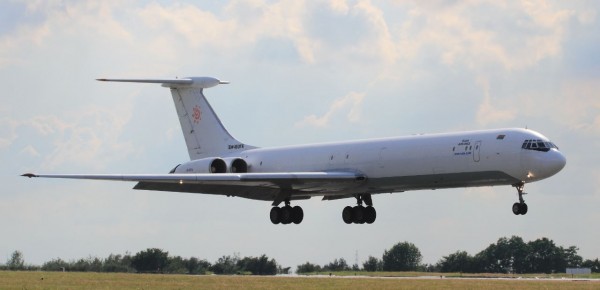 Ilyushin IL 62, EW450TR, LGG 11.7.2020.JPG