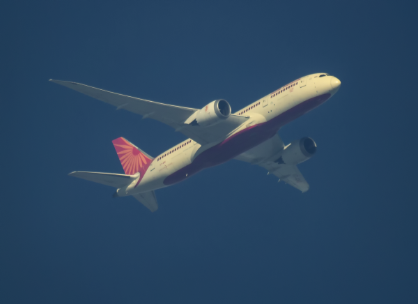 AIR INDIA BOEING 787 VT-AXC ALSO HEADING EAST.
