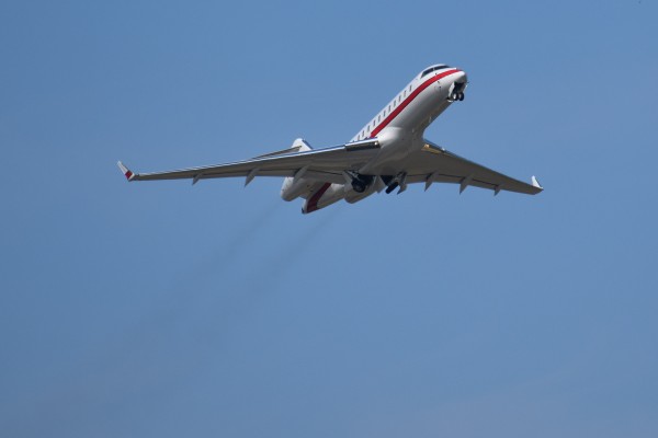 C-FFCD Bombardier Global 5000 take off