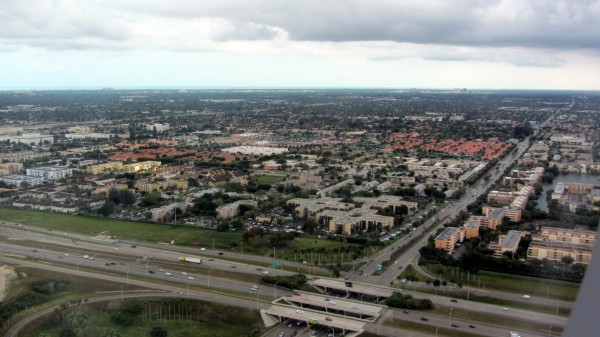 Passing in front of the city of Fountainbleau on short finals