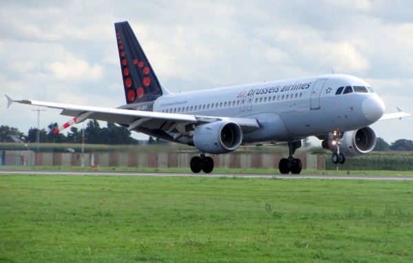 Brussels Airlines Airbus A319 OO-SSV flight SN3588 from LYS