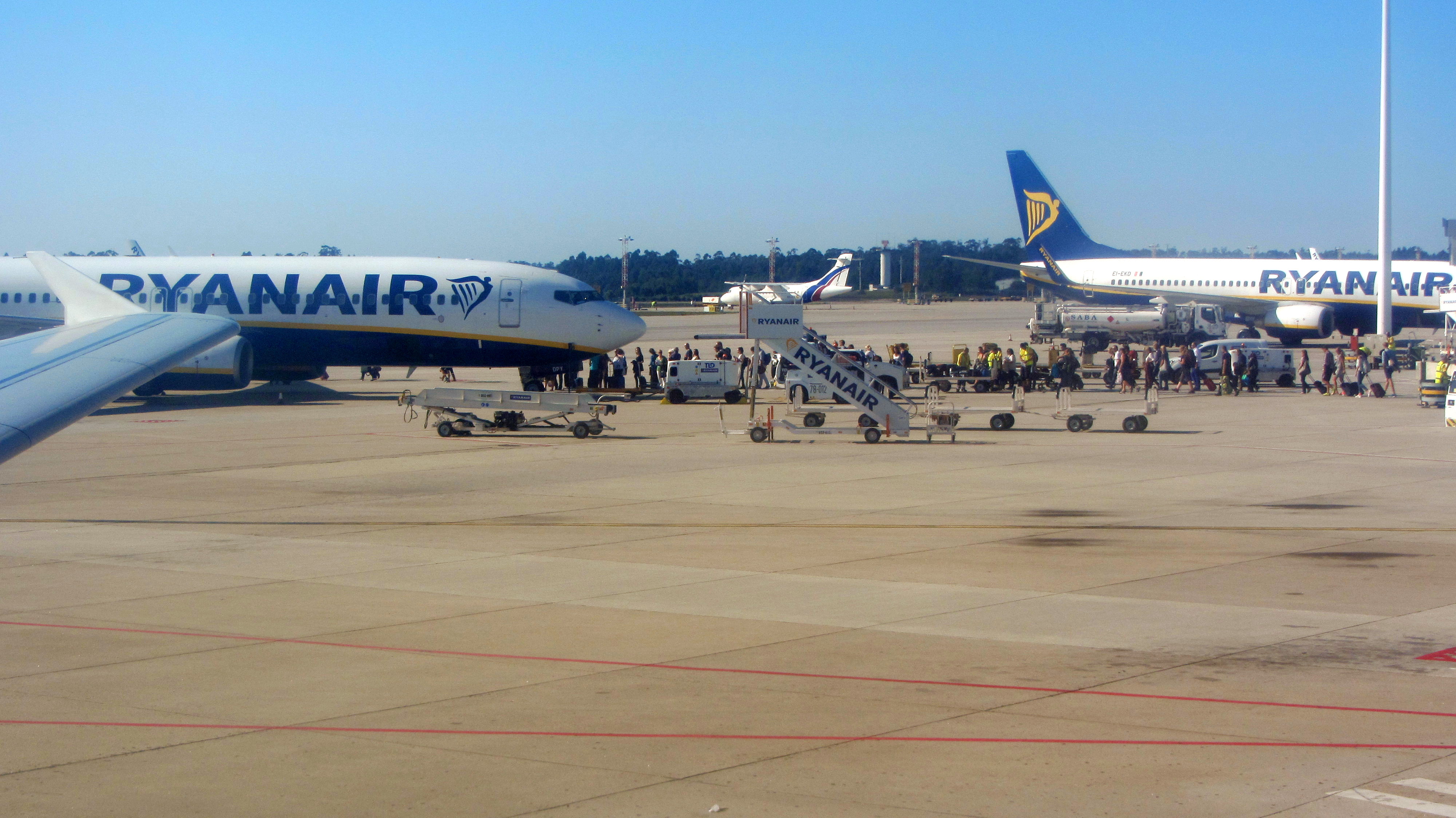 No jet bridges for the Ryanair crowds