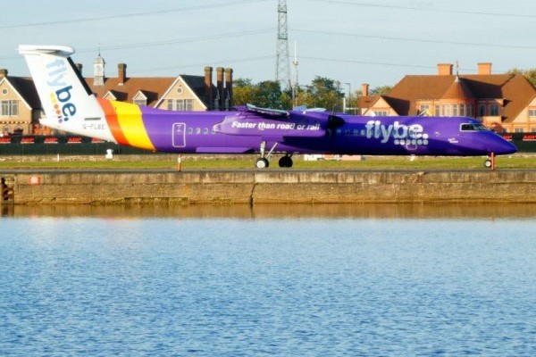 Flybe Q400 G-FLBE