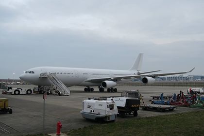 Air Belgium Airbus A340-300 OO-ABB.jpg