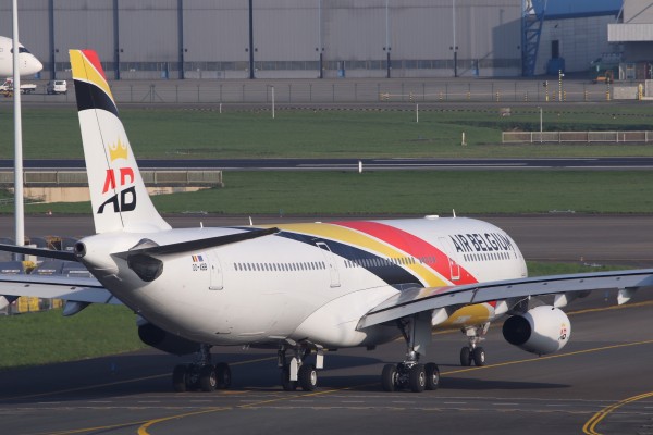2018 04 13 - Air Belgium - 09.jpg