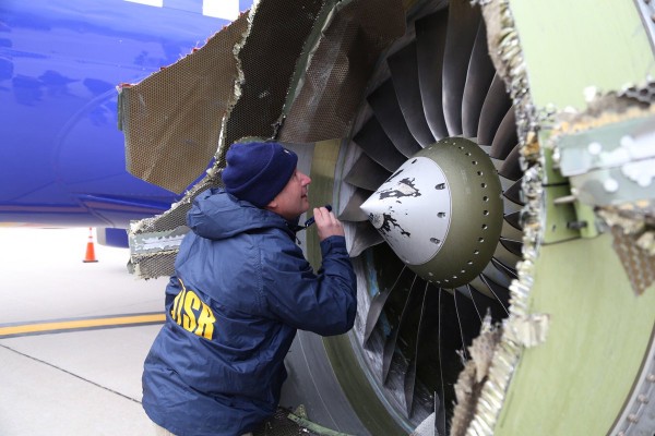 Southwest Airlines engine failure 2.jpg