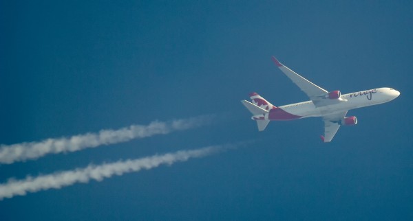 AIR CANADA ROUGE BOEING 767 C-FMWU ROUTING YYZ-BUD-36,000FT.