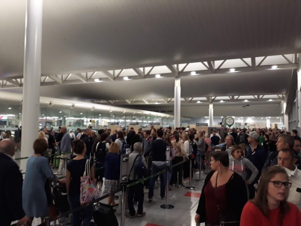 The crowd queueing in the Connector at 5am!