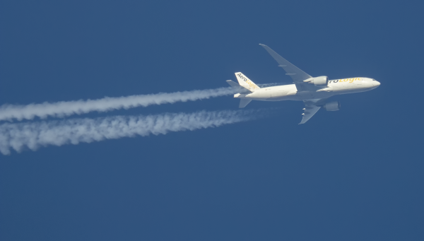 AEROLOGIC BOEING 777 D-AALD ROUTING EAST AS BOX451 JFK-FRA   37,000FT,
