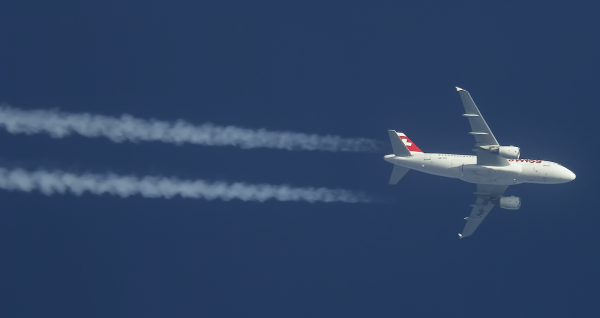 SWISS AIRBUS A319 HB-IPV ROUTING MANCHESTER-ZURICH AS LX391   35,000FT.