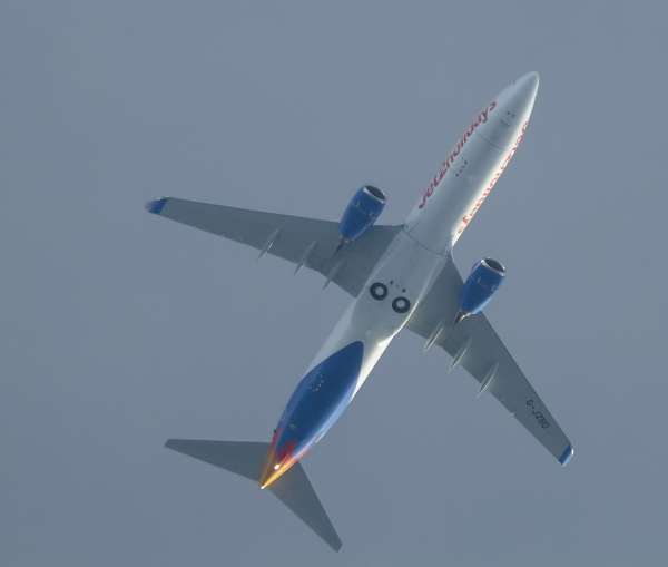 JET2HOLIDAYS BOEING 737 G-JZBD ROUTING GENEVA-BIRMINGHAM AS LS1238   28,000FT.