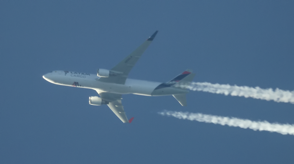 LATAM CARGO CHILE BOEING 767F N532LA ROUTING MIAMI-- BRUSSELS AS LCO1505  30,000FT.