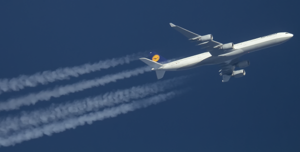 LUFTHANSA AIRBUS A340 D-AIHW ROUTING JFK--FRA AS LH405  37,000FT.