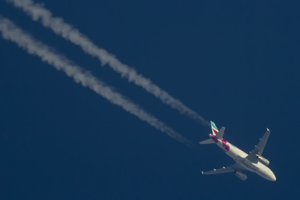 EUROWINGS AIRBUS A319 OE-LYU ROUTING BHX--VIE AS EW5893  39,000FT.