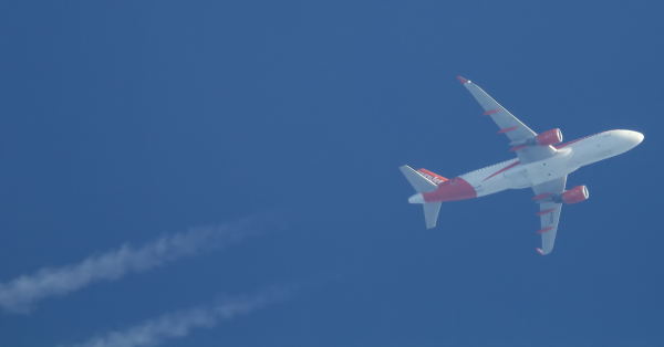 EASYJET AIRBUS A320 ROUTING EAST.