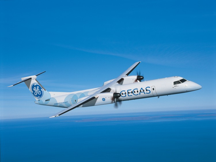 Bombardier and GE Capital Aviation Services sign firm purchase agreement with options for up to 15 Q400 NextGen aircraft
