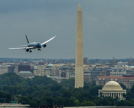 Boeing, Vietnam Airlines celebrate first 787 Dreamliner for flag carrier
