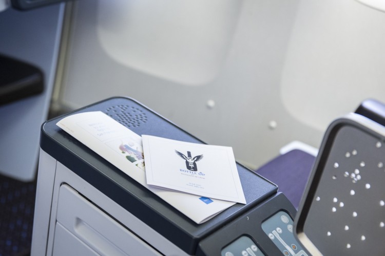 KLM organises first wine-tasting event at a 10-km altitude