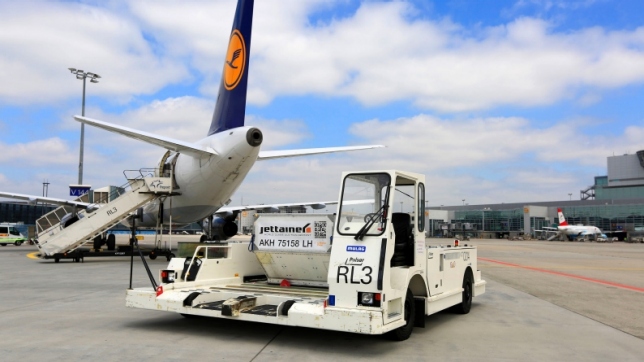 Fraport expands electric vehicle fleet at Frankfurt Airport with 10 cars and one container-transporter