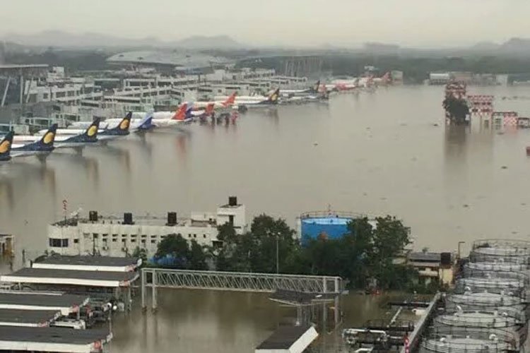 5 amazing pictures: Chennai Airport flooded, flight operations suspended, passengers stranded Chennai Airport flooding December 2015