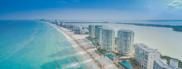 Cancún airport registers second-busiest day in number of flights