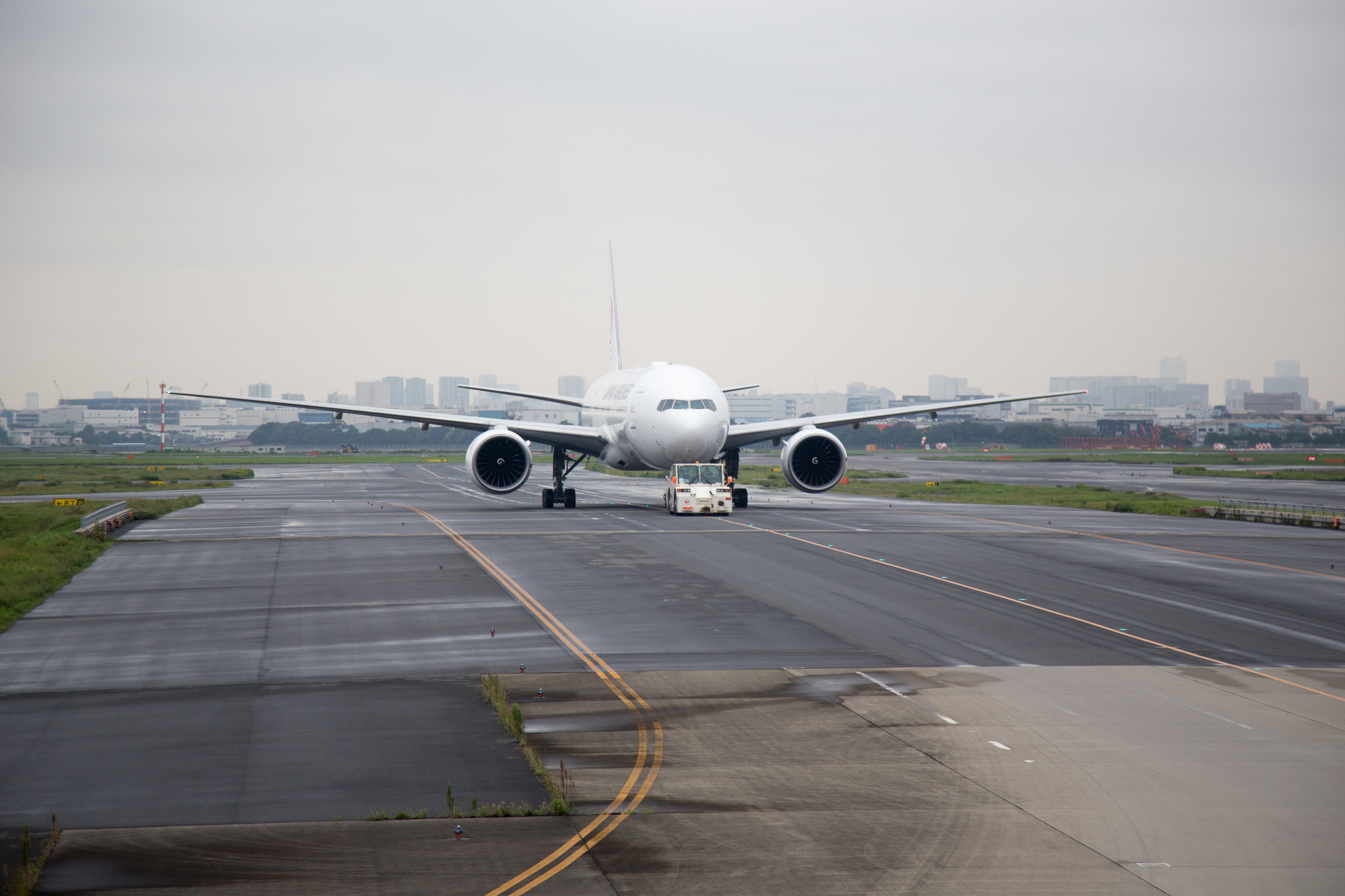 JAL Group Revises Domestic Flight Frequency for FY2017