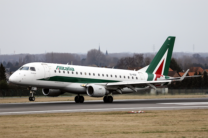 Alitalia Cityliner Embraer ERJ-175
