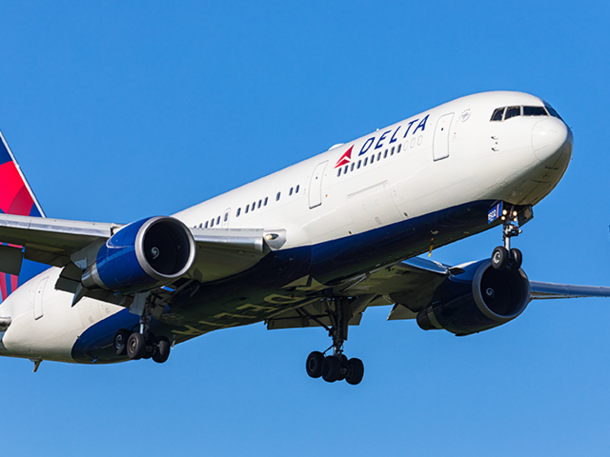 Delta Air Lines Boeing 767 Loses Cabin Pressure Quick