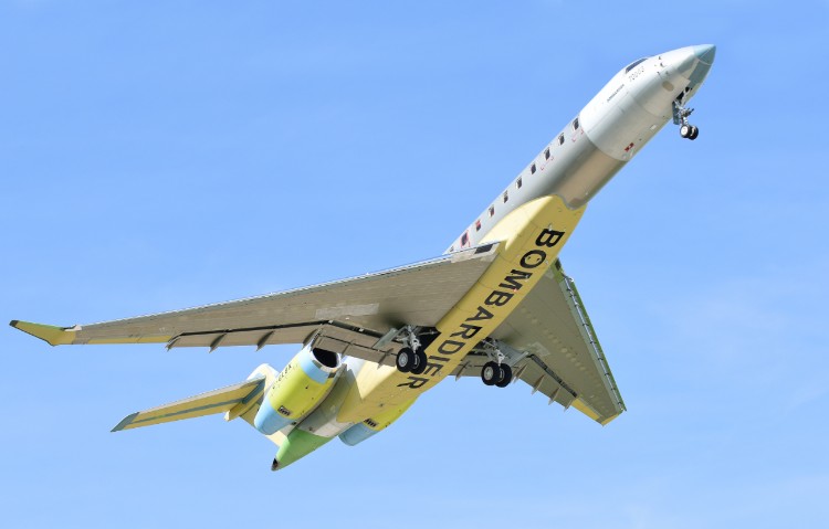 A Bombardier Global 7000 test aircraft suffered in-flight engine flame-out and made emergency landing