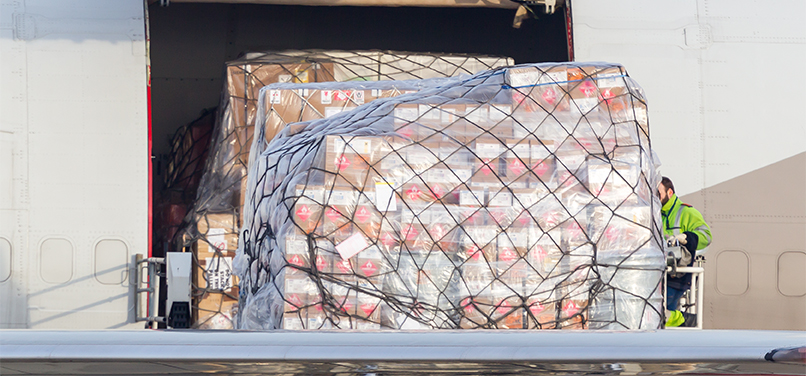 ACV-Transcom complains about staff shortages, inadequate equipment and abuse of one-day contracts at Aviapartner Cargo Loading on a 747F