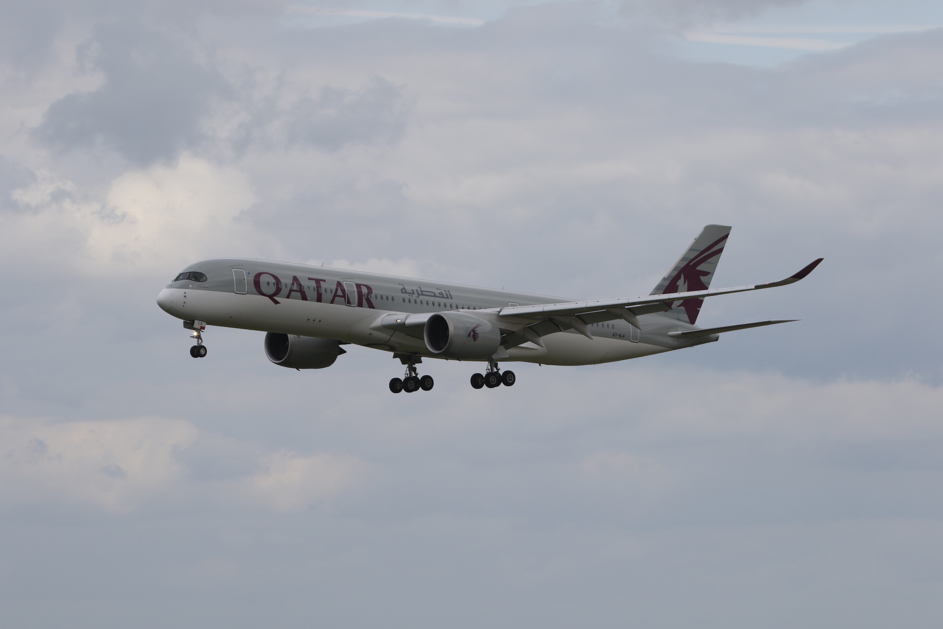 Qatar Airways increases frequencies to Prague, Warsaw and Helsinki