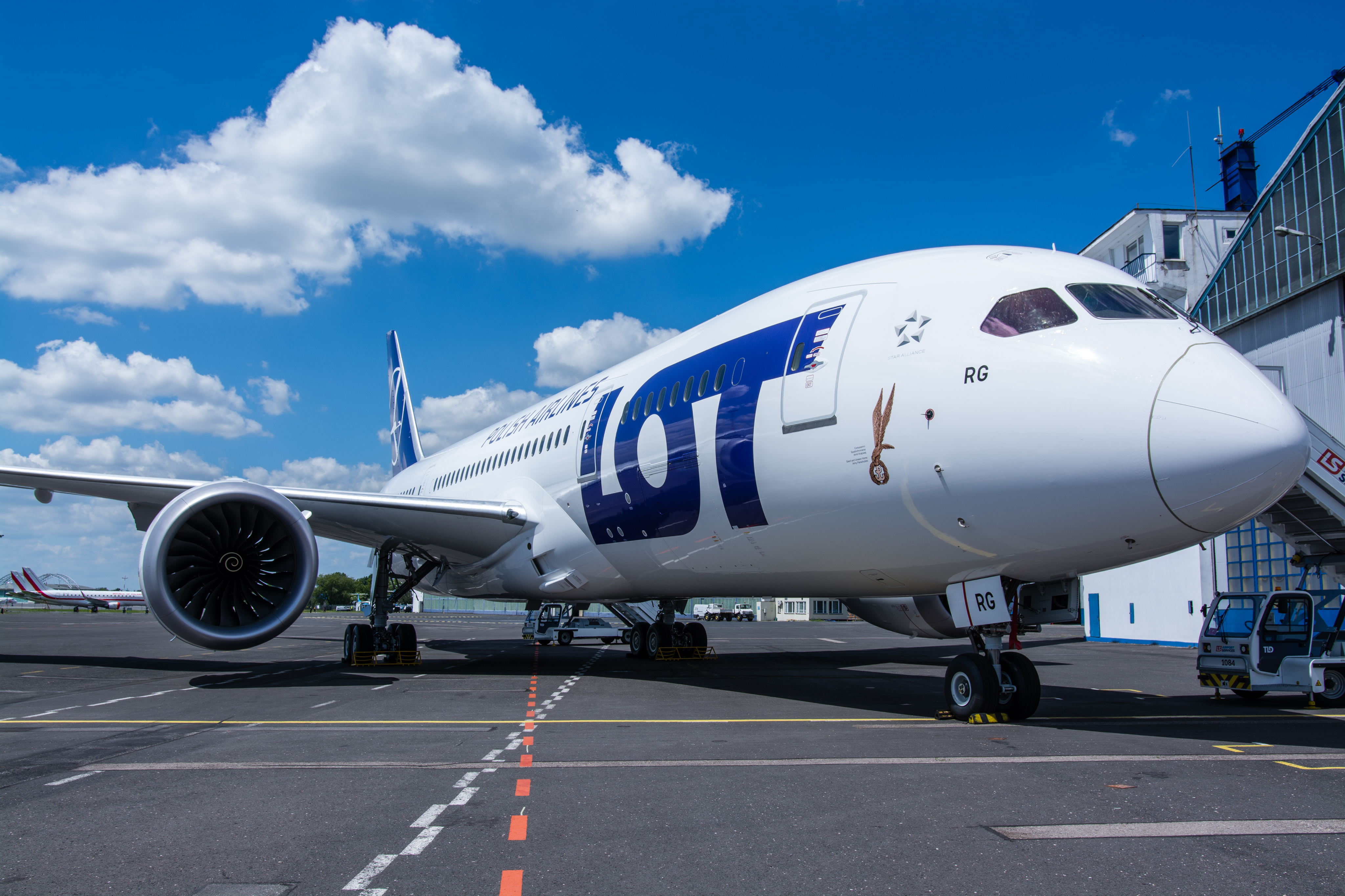 Three New Boeing 787 9 Dreamliners Will Start Serving Lot S