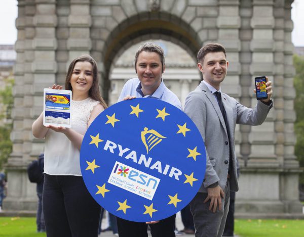 Ryanair celebrates 100,000 Erasmus students network bookings