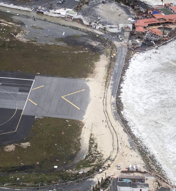 Hurricane Irma and Jose tracking (LIVE) + Sint-Maarten the day after