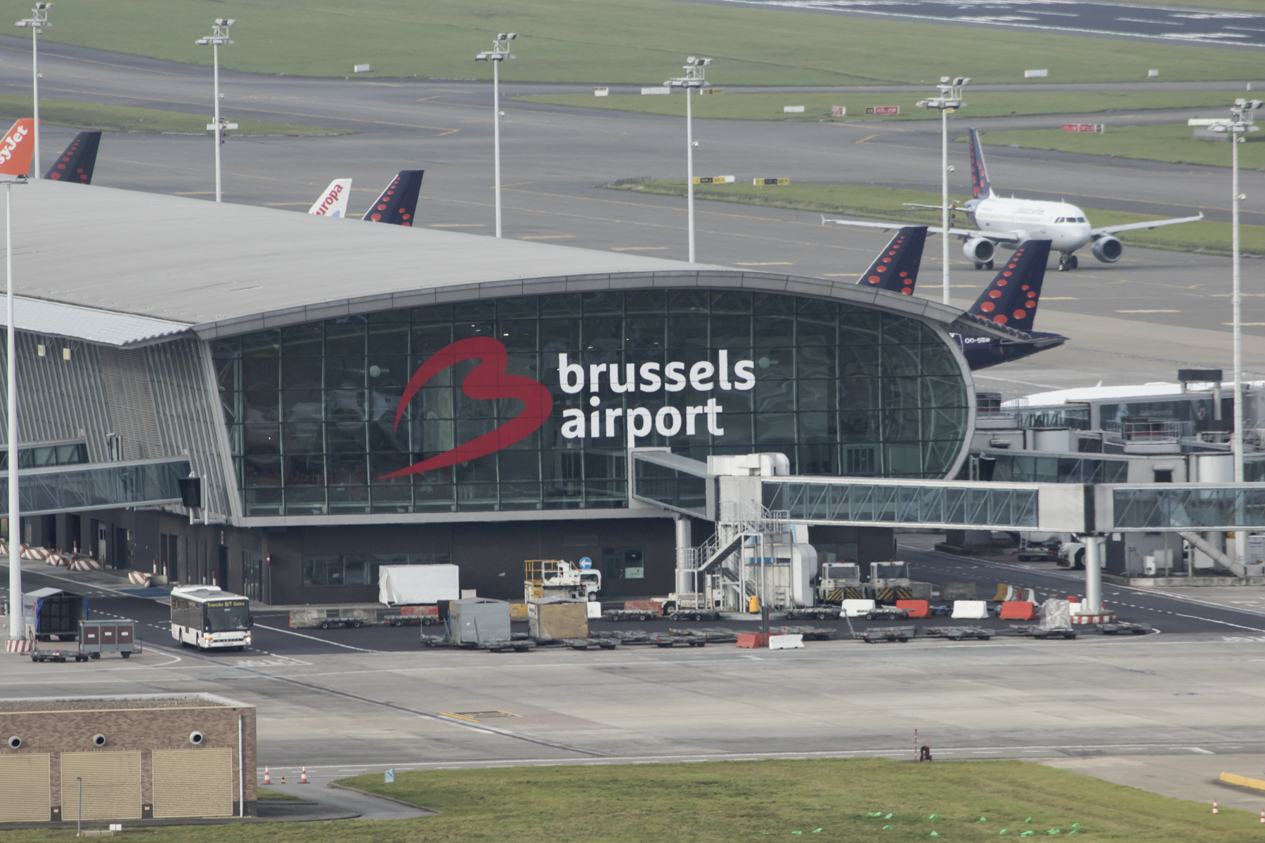 🌎 Airport Brussels Airport vids ٩(ˊᗜˋ*)و