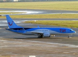 Precautionary landing of TUI fly Belgium flight at Brussels Airport