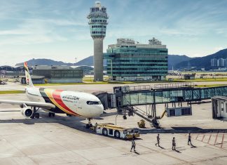 Some 900 flights cancelled at Hong Kong as typhoon Mangkhut hits the city