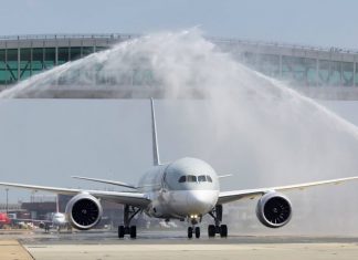 Qatar Airways’ inaugural flight from Doha to London Gatwick touched down today at London Gatwick Airport