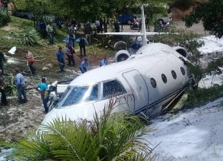 U.S. Gulfstream G200 Galaxy corporate jet runway excursion after landing at Tegucigalpa-Toncontin Airport, Honduras