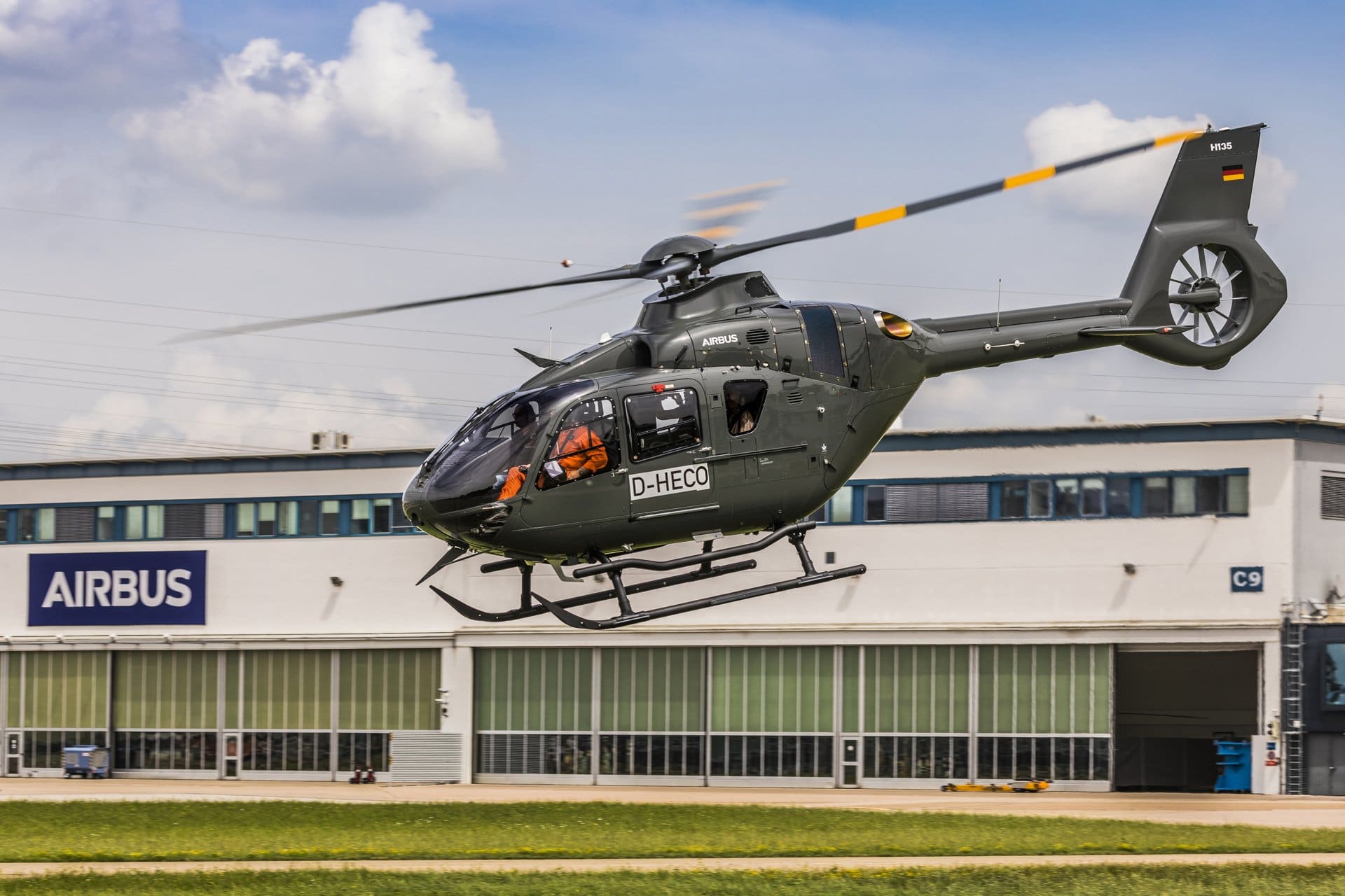 Airbus Helicopters delivers fifth and final H135 for Bundeswehr training
