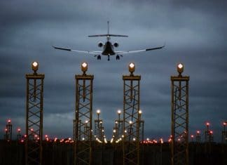 Runway damage at Budapest Airport causes flight delays on Wednesday evening