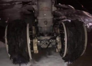 Malaysia Airlines Boeing 737-800 aborts take-off when both right main gear tires disintegrated