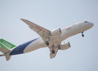 China Eastern Airlines signed purchase contract of five COMAC C919 aircraft