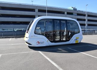 Self-driving people mover makes its maiden trip at Brussels Airport