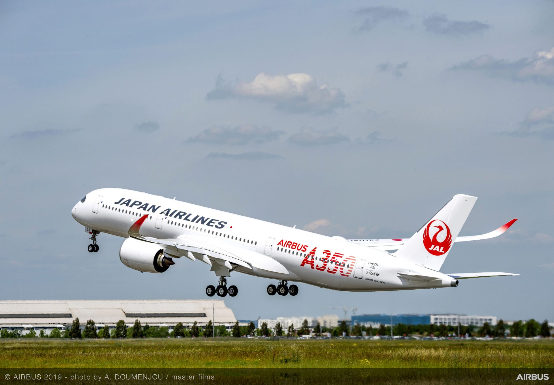 JA02XJ - JAL - Japan Airlines Airbus A350-900 at Tokyo - Haneda Intl ...