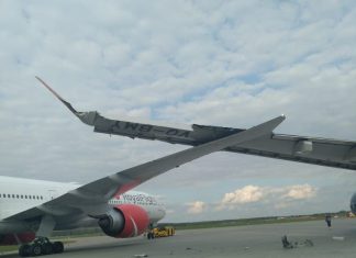 Royal Flight Boeing 777 and Aeroflot Airbus A330 clip wings at Sheremetyovo Airport, Russia